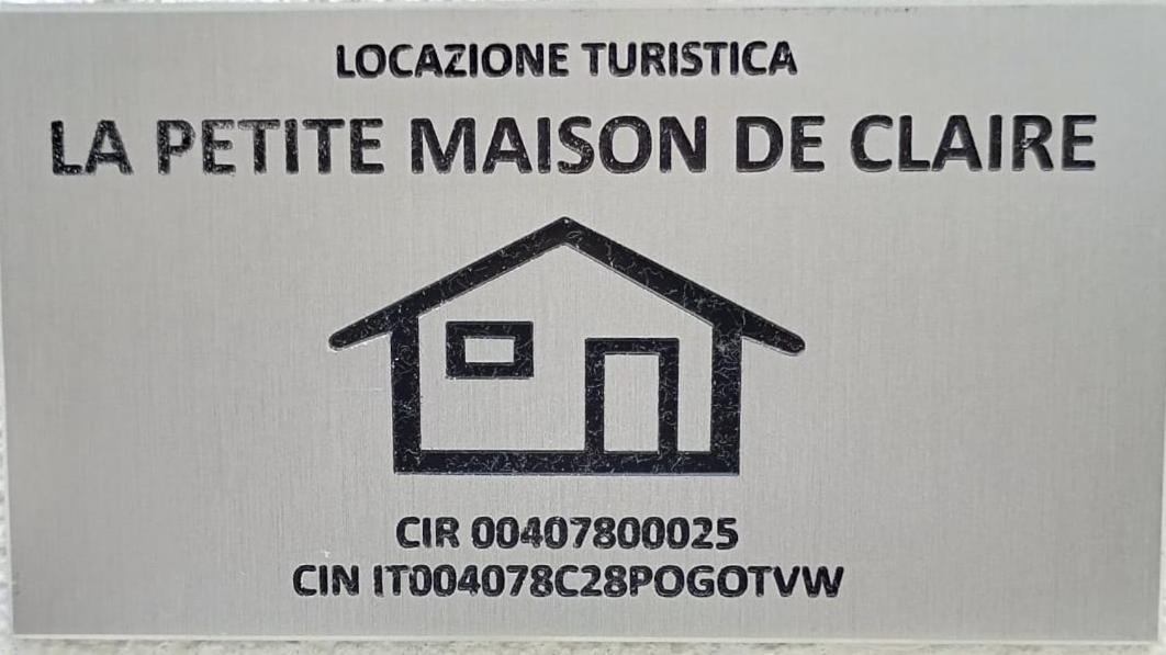 La Petite Maison De Claire Cuneo Ngoại thất bức ảnh