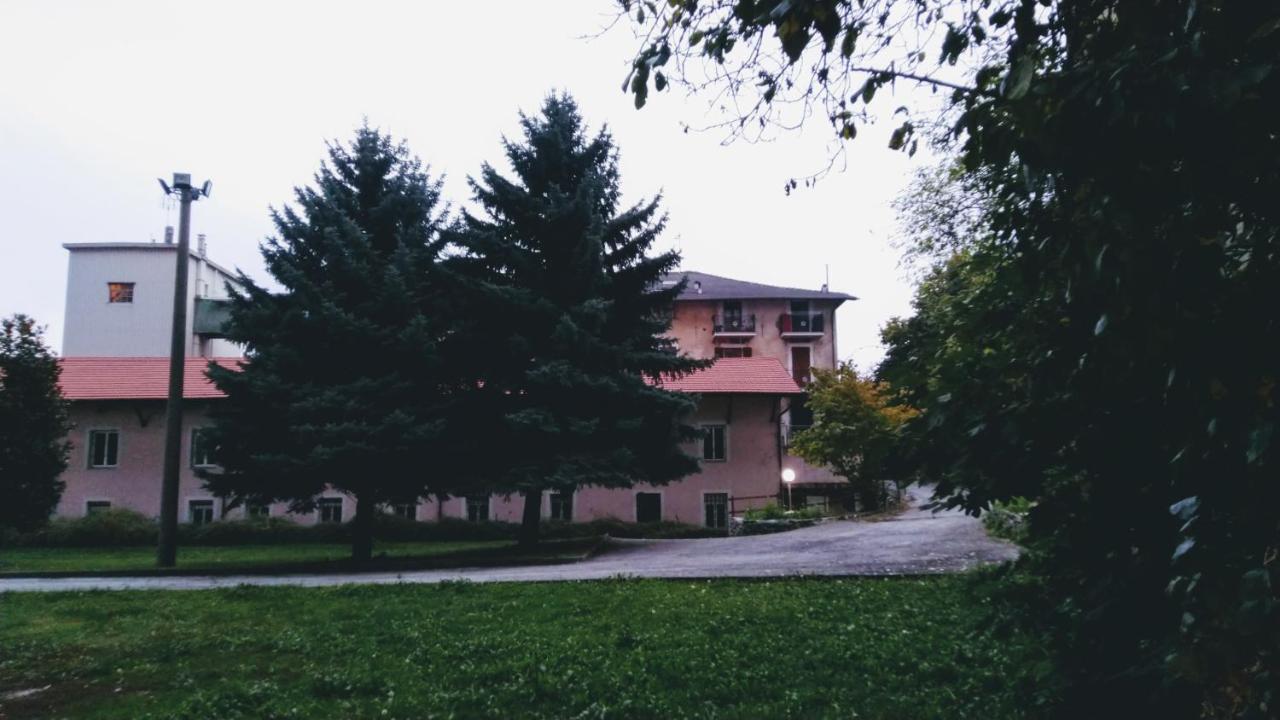 La Petite Maison De Claire Cuneo Ngoại thất bức ảnh